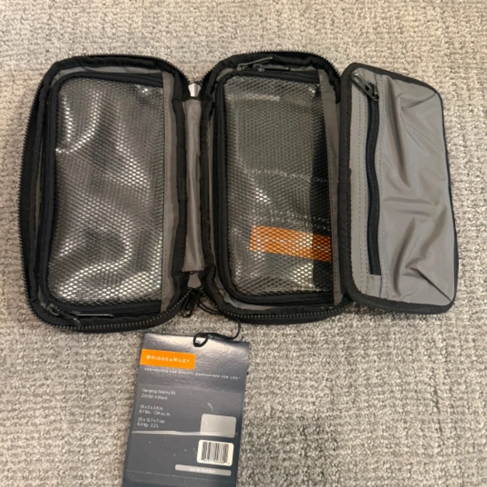 NWT Briggs & Riley Hanging Toiletry Kit - Picture 2 of 6